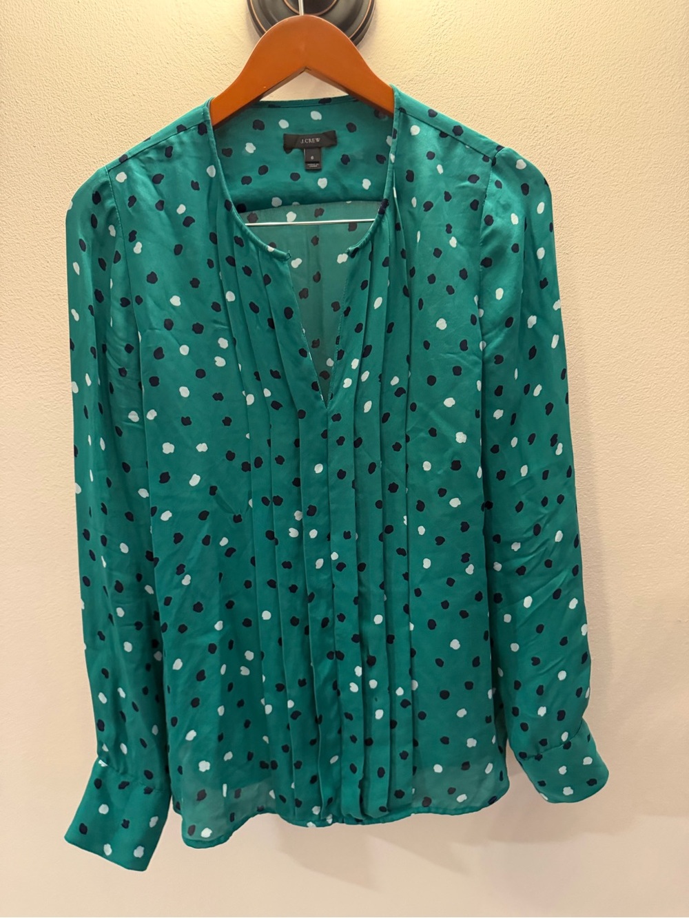 J.Crew Green Polka Dot Pintuck Split Neck Long Sleeve Blouse‎ Top Size 6
